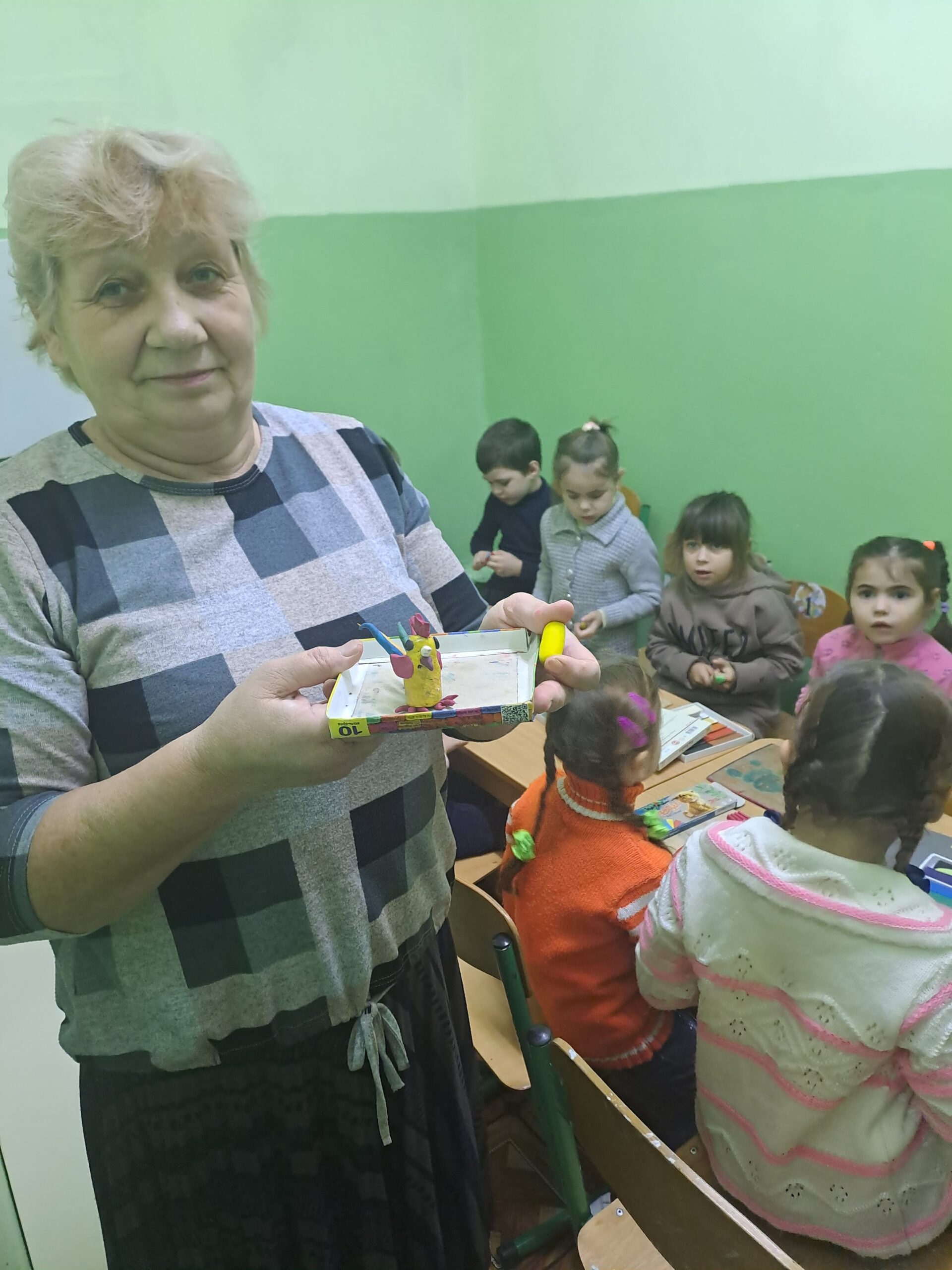 Заняття вихованців  дитячого садочка “Дзвіночок” під час повітряної тривоги.