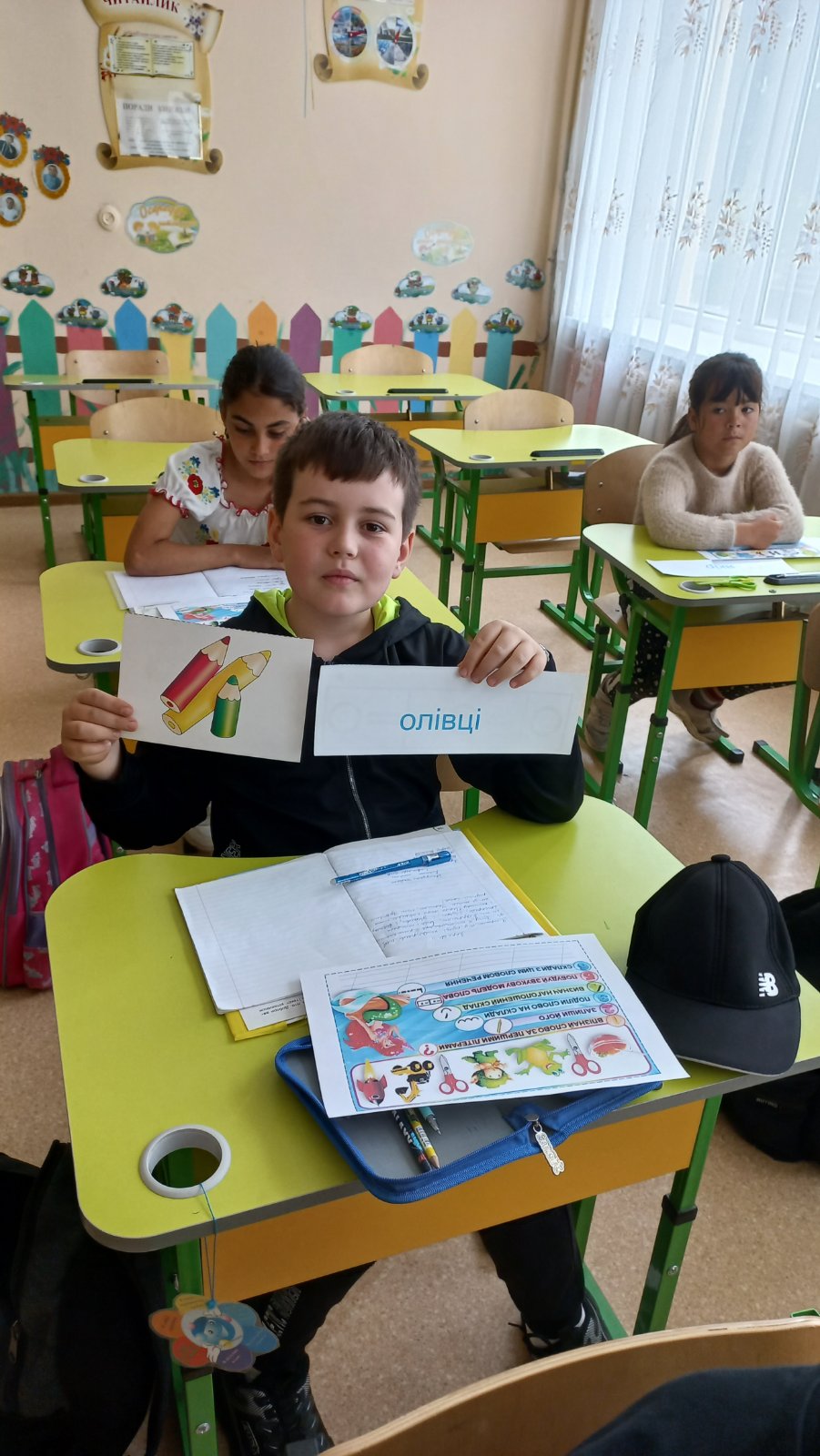 Урок – змагання з української мови проведено в 4 класі Липецького ліцею. Підбиваючи підсумки знань, цікаво та змістовно діти працювали над темою “Словникові слова”.