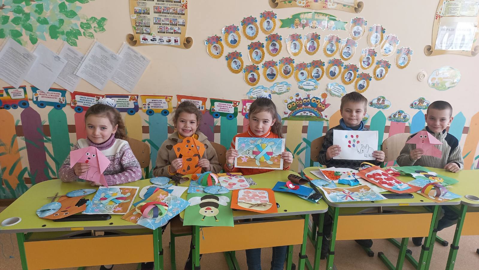 Учні 1 класу створили колекцію робіт “Наша творчість”