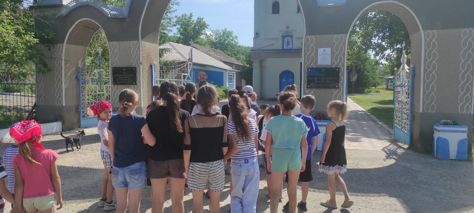 13 день# Липецький пришкільний табір “Веселка” День духовності — “Світло в серці” Цей день у таборі був сповнений тиші, тепла і світла.