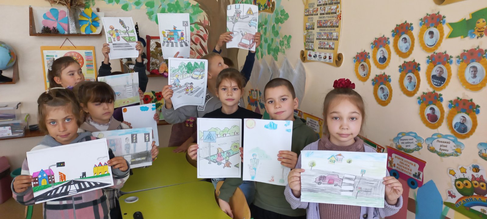 10 листопада, в Україні стартував Всеукраїнський тиждень безпеки дорожнього руху. З цієї нагоди учні 2 класу Липецького ліцею провели виховний захід “Безпека на дорозі”.